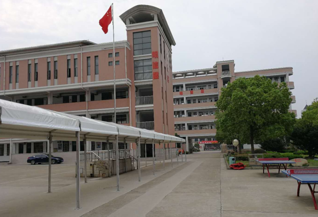 常一篷房回報社會點(diǎn)滴——為遙觀中學(xué)中考免費(fèi)提供通道防雨篷房